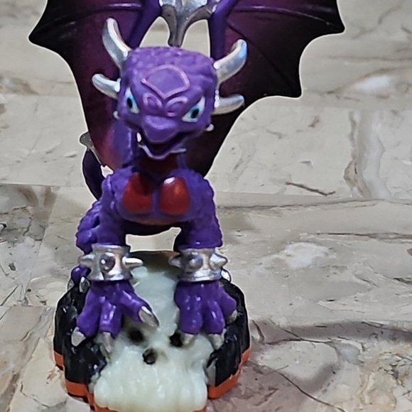 Skylander Magic Element Dragon Character Spyro Eons Elite - Picture 2 of 5